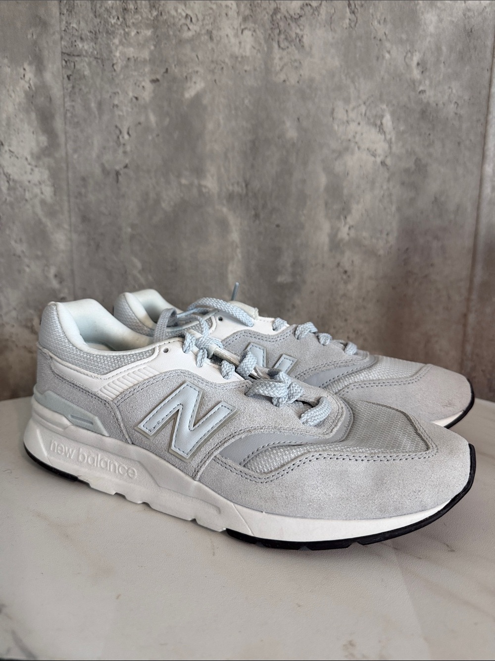 New Balance 997H Light Gray Suede & Mesh Sneakers sz 10 women’s